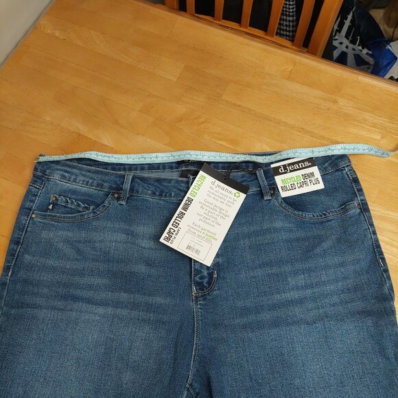 Women's D.JEANS Plus Size Recycled Denim Rolled Capri Blue Jeans Size 20 - Picture 10 of 11